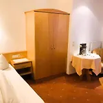 Garni Martina Bed and Breakfast 4*
