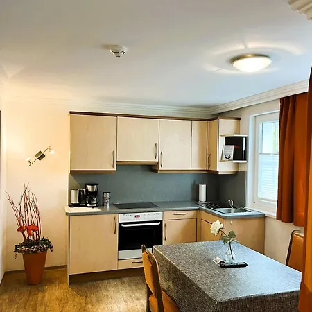 Garni Martina Bed & Breakfast 4*