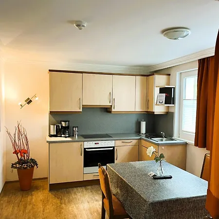 Garni Martina Bed & Breakfast 4*