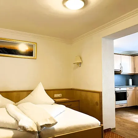 Bed & Breakfast Garni Martina Ischgl