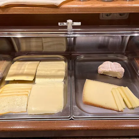 Garni Martina Oda ve Kahvaltı 4*