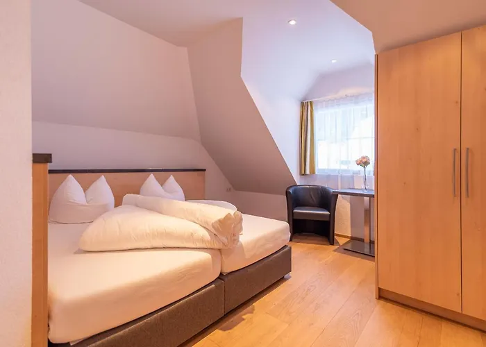 Bed & Breakfast Garni Martina 4*