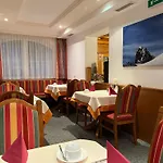 Frühstückspension Garni Martina 4*