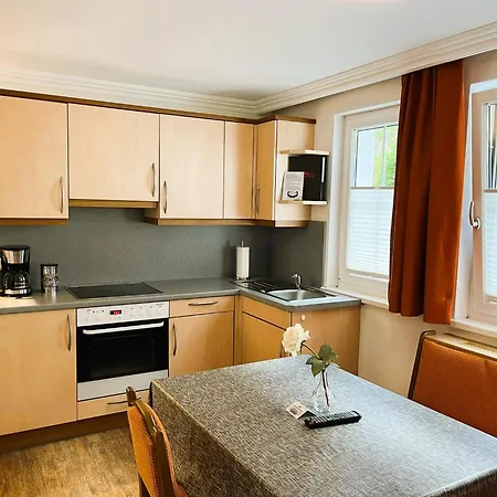 Nocleg ze śniadaniem Garni Martina 4*