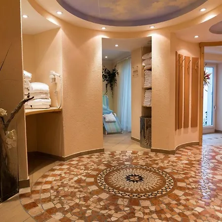Garni Martina Bed & Breakfast 4*
