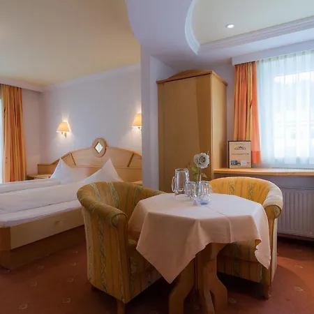 Garni Martina Bed & Breakfast 4*