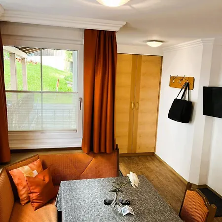 住宿加早餐酒店 Garni Martina